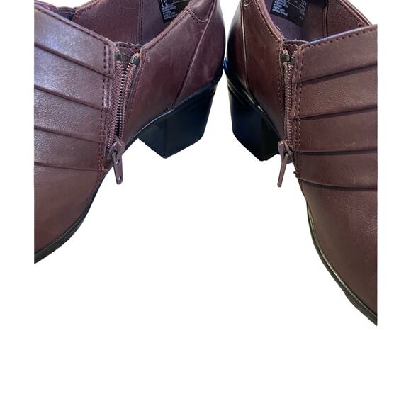 Clarks collection Emslie Guide size 8 low block comfort heel Burgundy brown hue - Picture 7 of 9